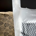 Sacs bretelles blanc plastique PEBD 50µ 4 formats : 26x45cm, 30x54cm, 40x68cm et XXL 50x85cm plastique ecolo recyclable composta