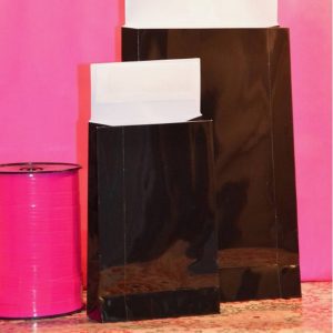 Pochettes LUXE vernis noir blanc avec un fond