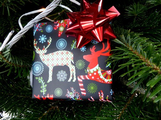 Papier Cadeau Rennes Rouge et Noir Noel FSC Recyclable