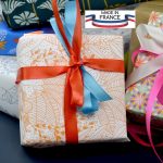 Papier cadeau feuillage orange sur papier blanc France recyclable 70cm